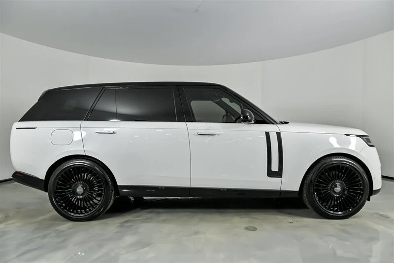 2024 Land Rover Range Rover L460 - Image 14 of 21