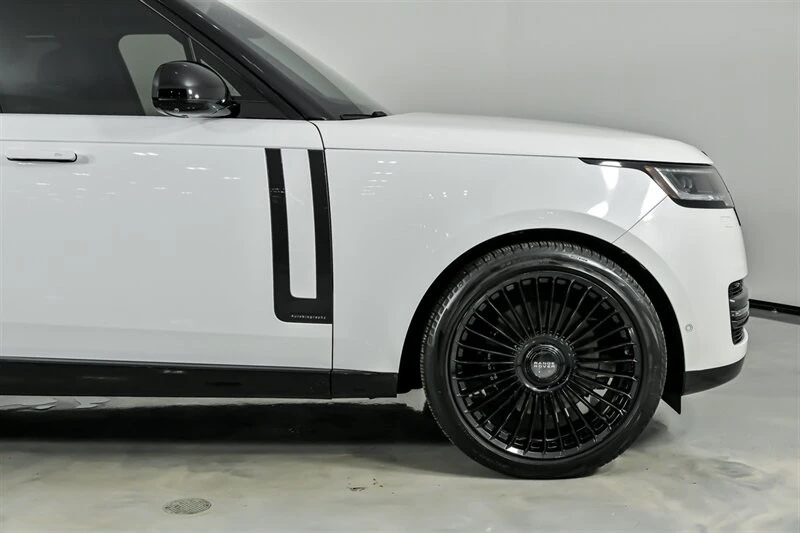 2024 Land Rover Range Rover L460 - Image 15 of 21