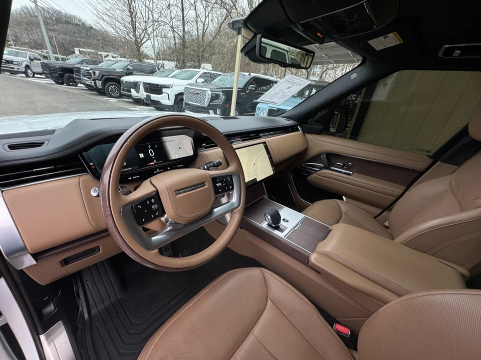 2024 Land Rover Range Rover L460 - Image 11 of 31