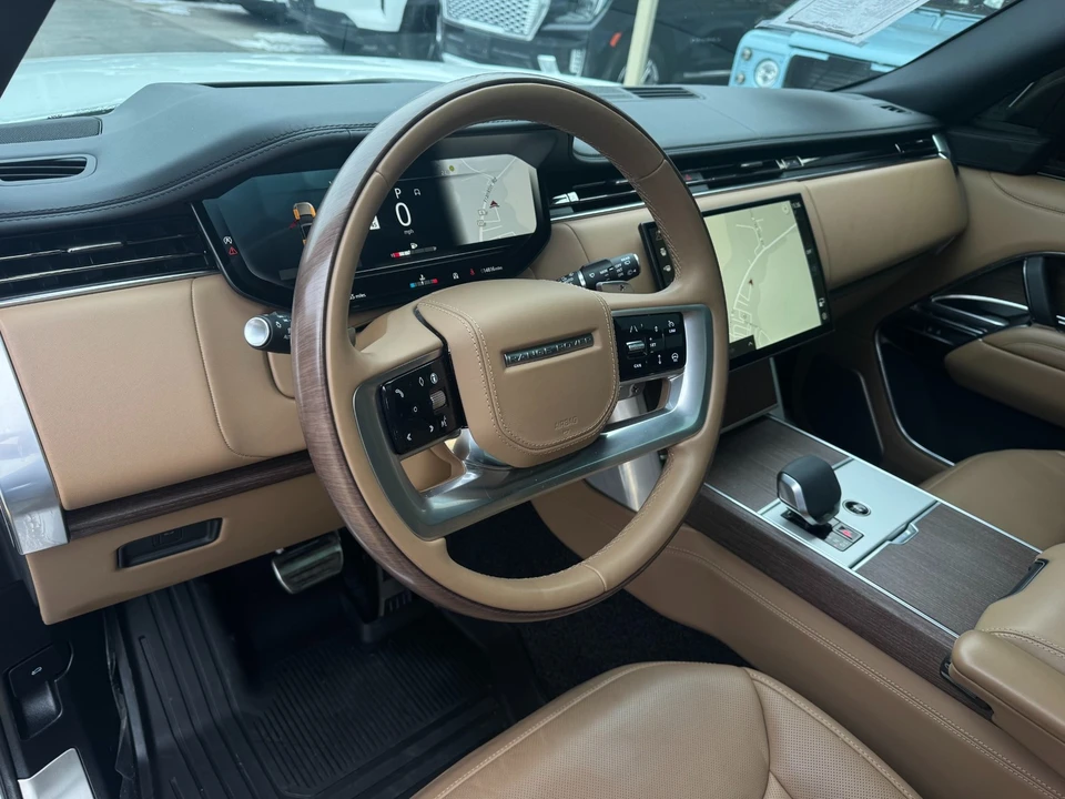 2024 Land Rover Range Rover L460 - Image 17 of 31