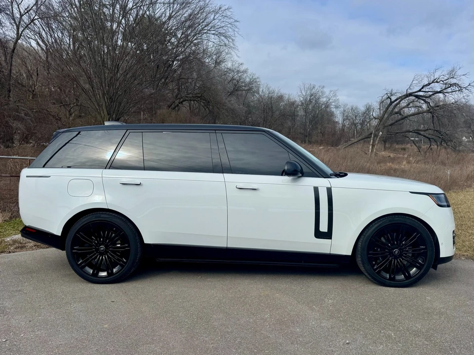 2024 Land Rover Range Rover L460 - Image 7 of 31