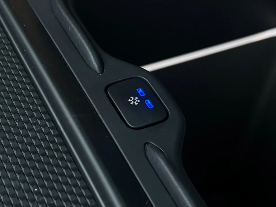 2024 Land Rover Range Rover L460 - Image 14 of 31