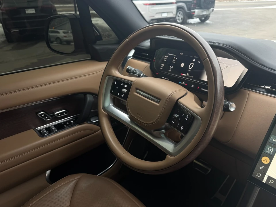 2024 Land Rover Range Rover L460 - Image 30 of 31