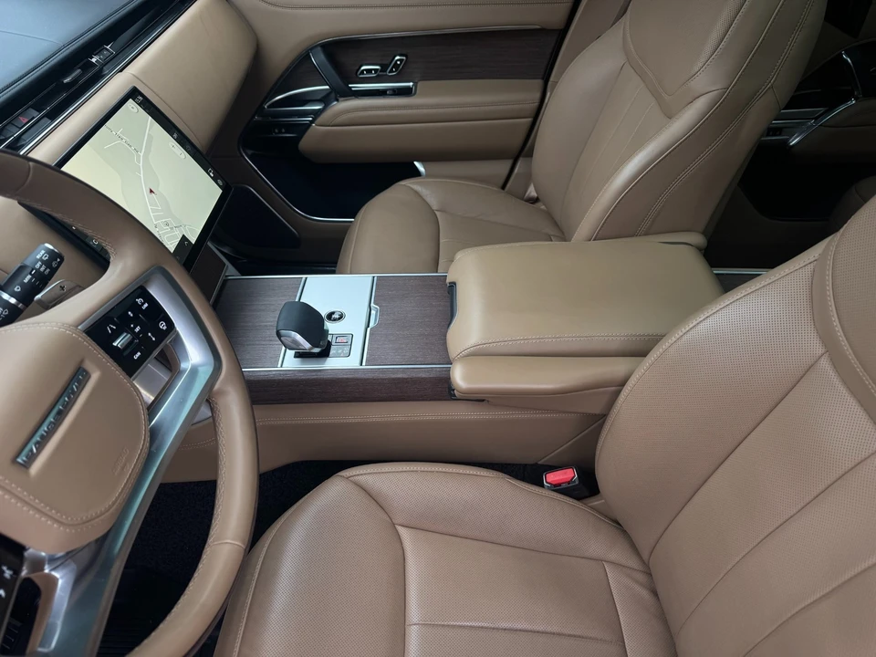 2024 Land Rover Range Rover L460 - Image 12 of 31