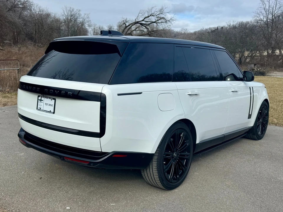2024 Land Rover Range Rover L460 - Image 3 of 31