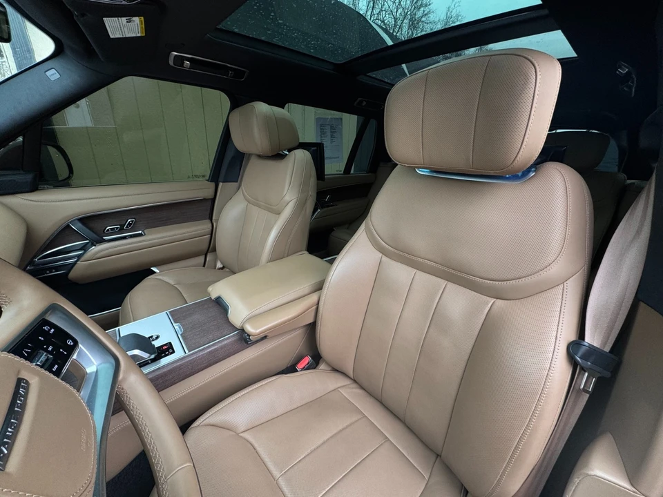 2024 Land Rover Range Rover L460 - Image 10 of 31