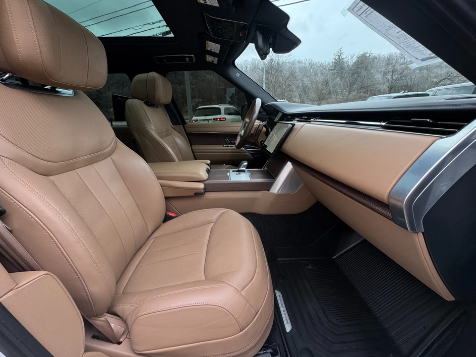 2024 Land Rover Range Rover L460 - Image 20 of 31