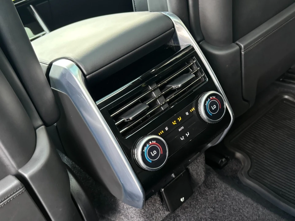 2024 Land Rover Range Rover L460 - Image 20 of 31