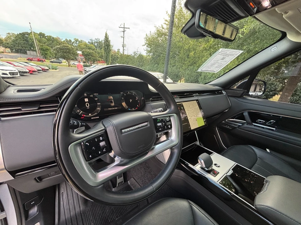 2024 Land Rover Range Rover L460 - Image 10 of 31