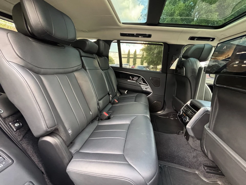 2024 Land Rover Range Rover L460 - Image 25 of 31