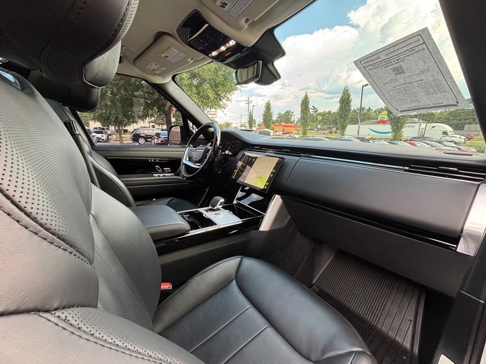 2024 Land Rover Range Rover L460 - Image 27 of 31