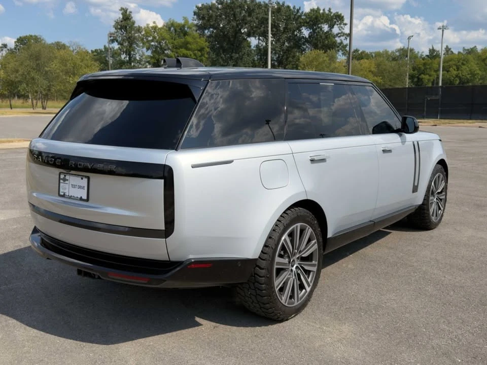 2024 Land Rover Range Rover L460 - Image 2 of 20