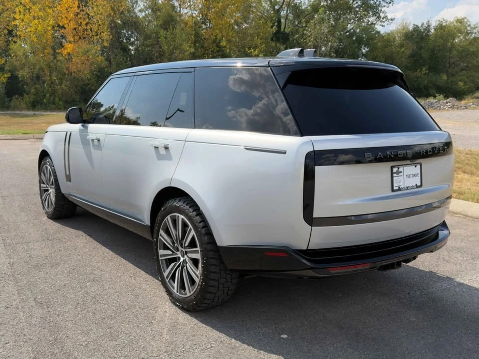 2024 Land Rover Range Rover L460 - Image 3 of 20
