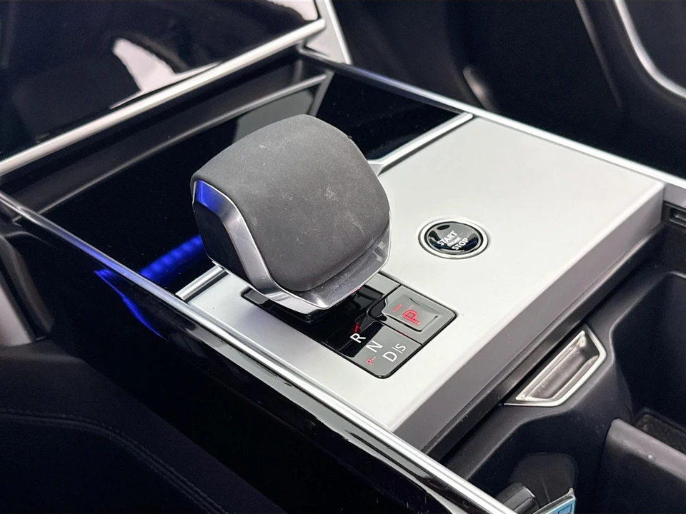 2024 Land Rover Range Rover L460 - Image 19 of 31
