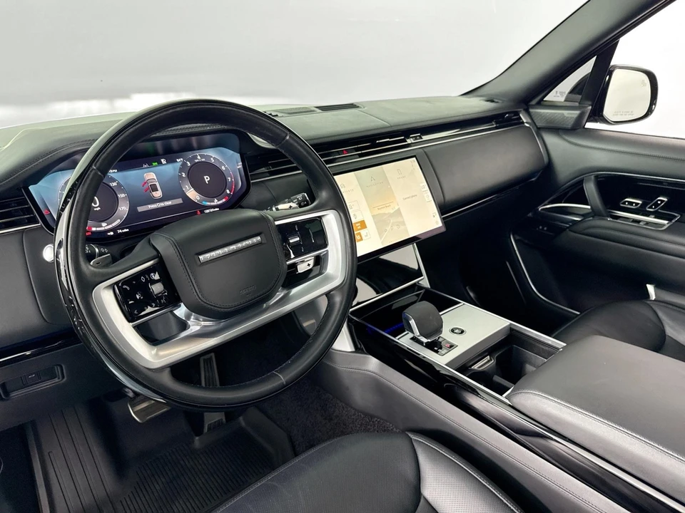 2024 Land Rover Range Rover L460 - Image 25 of 31