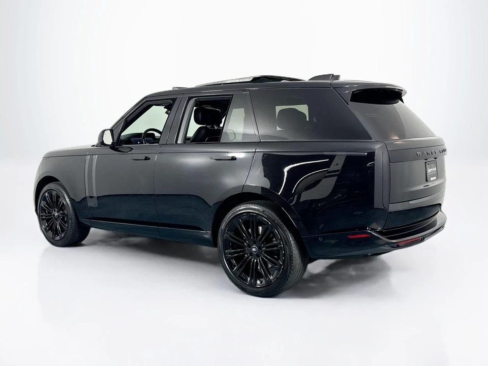 2024 Land Rover Range Rover L460 - Image 7 of 31