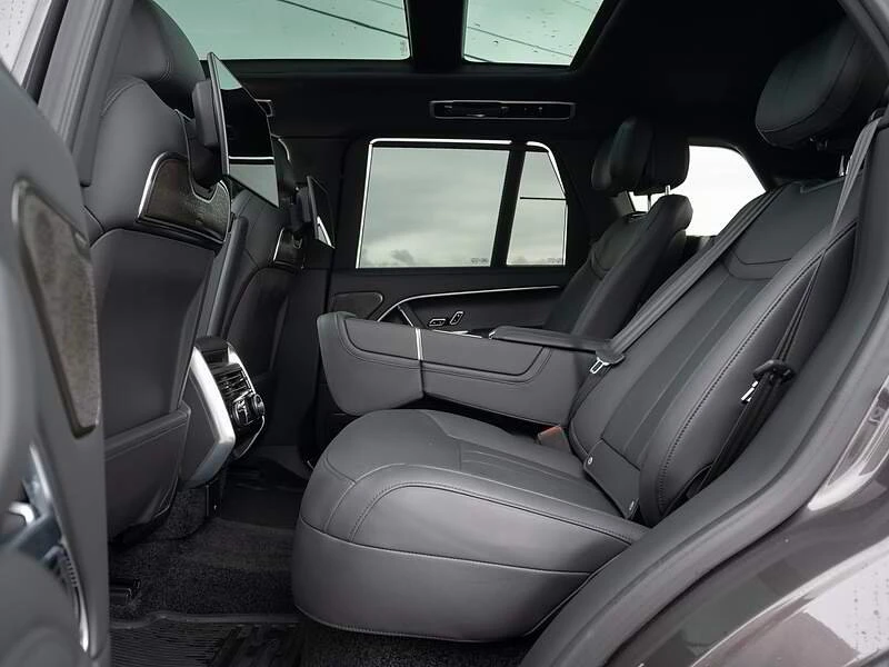 2024 Land Rover Range Rover L460 - Image 11 of 20