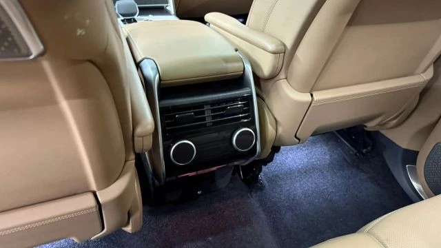 2024 Land Rover Range Rover L460 - Image 9 of 10