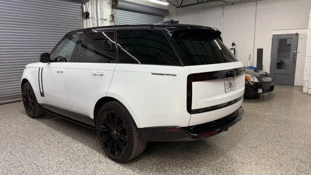 2024 Land Rover Range Rover L460 - Image 3 of 10