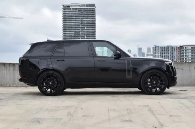 2024 Land Rover Range Rover L460 - Image 3 of 16