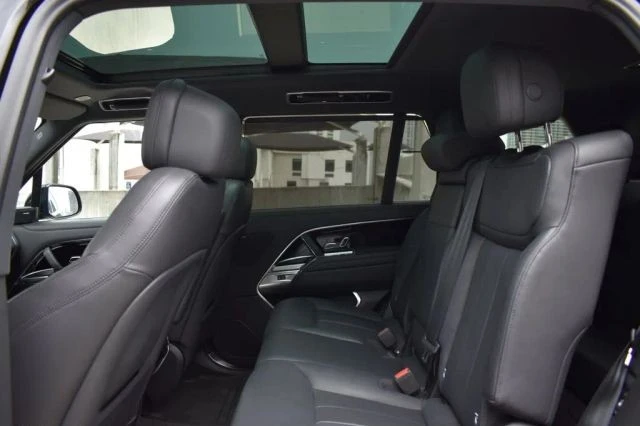 2024 Land Rover Range Rover L460 - Image 13 of 16