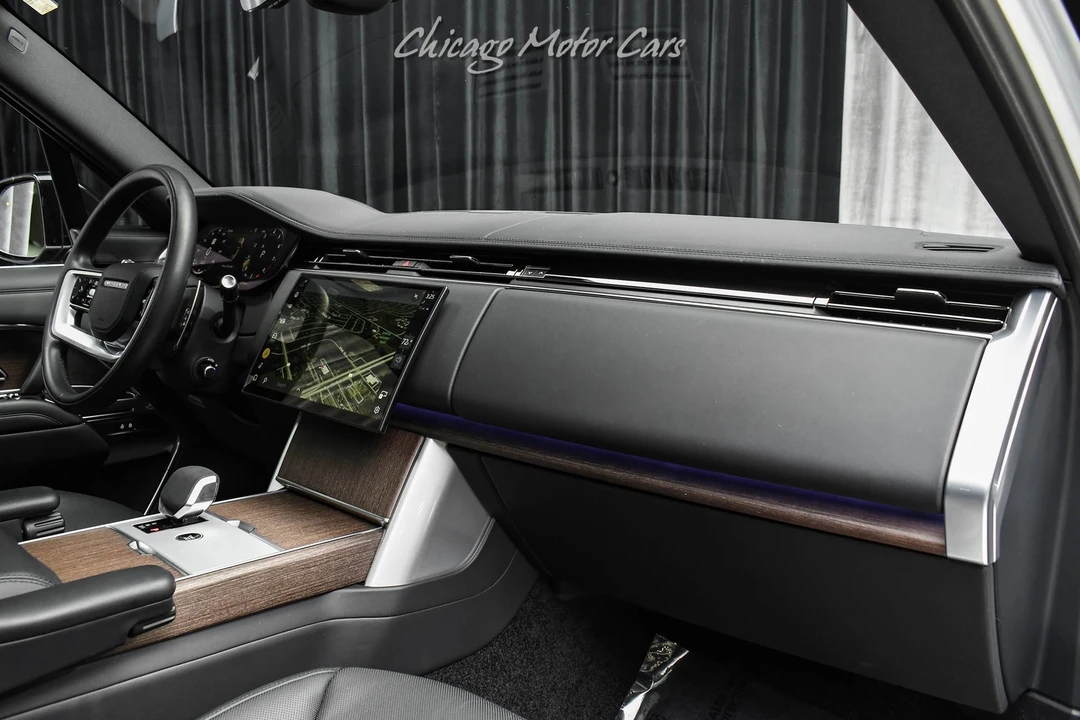 2024 Land Rover Range Rover L460 - Image 23 of 31