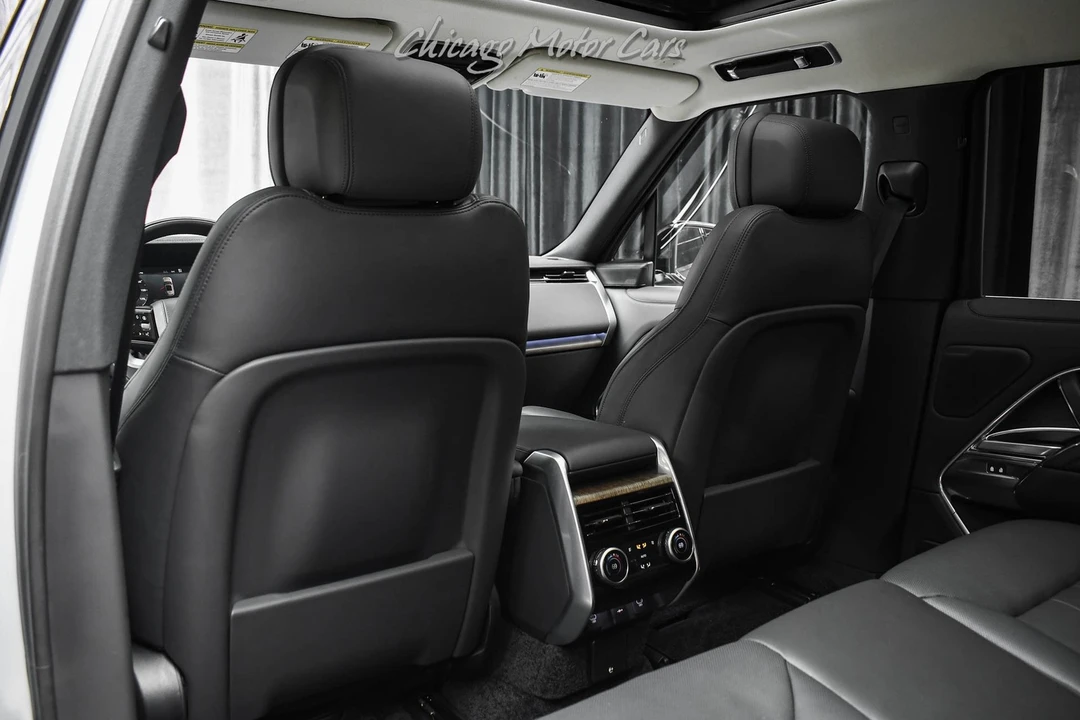 2024 Land Rover Range Rover L460 - Image 24 of 31