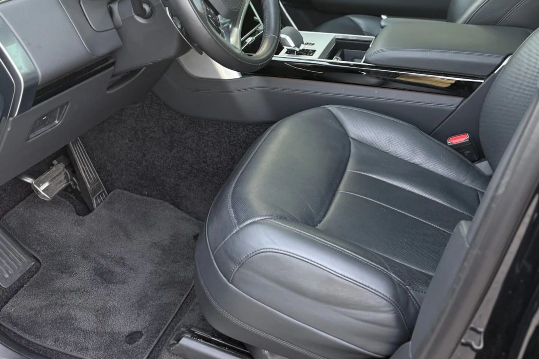 2024 Land Rover Range Rover L460 - Image 7 of 12