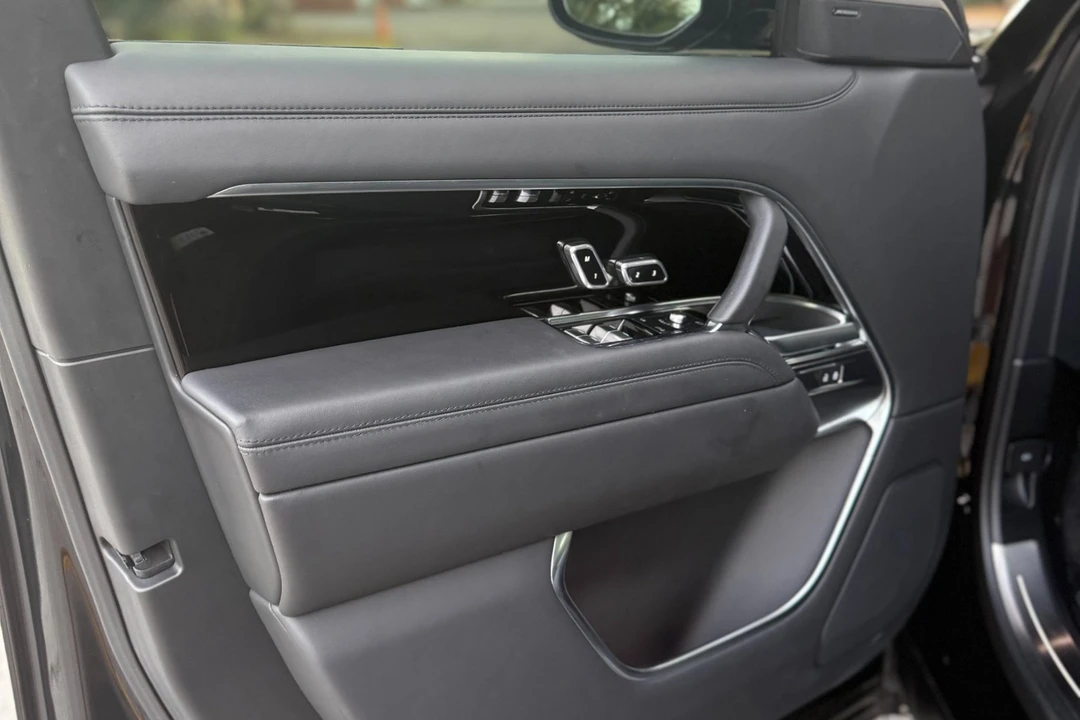 2024 Land Rover Range Rover L460 - Image 8 of 12