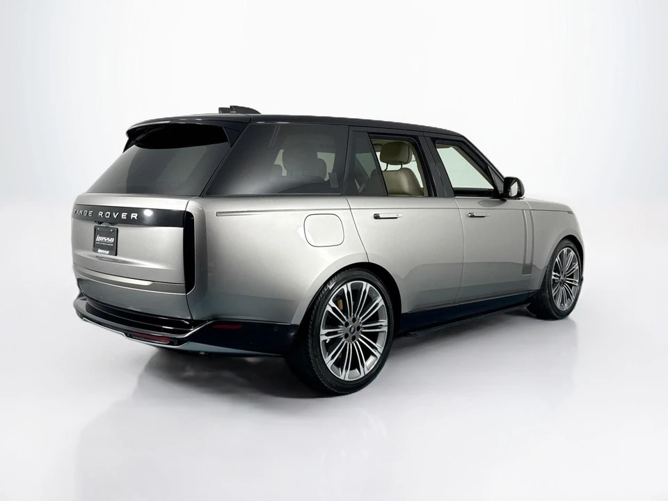 2024 Land Rover Range Rover L460 - Image 5 of 31