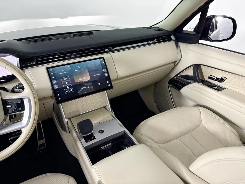 2024 Land Rover Range Rover L460 - Image 26 of 31