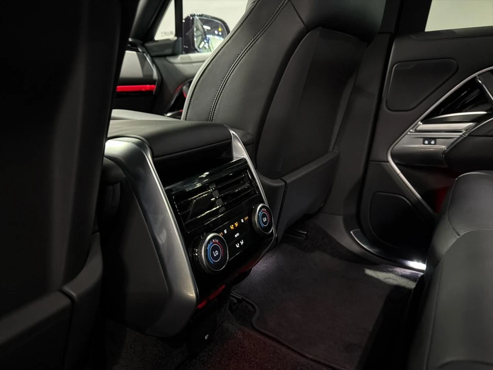2024 Land Rover - Image 29 of 31