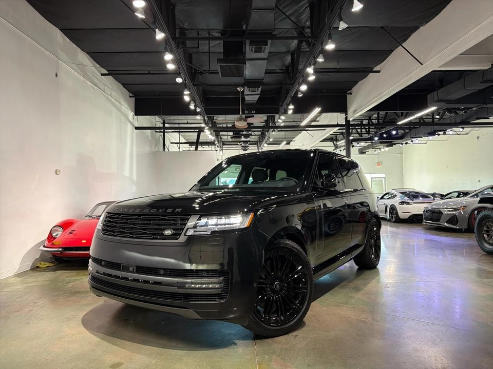 2024 Land Rover - Image 2 of 31