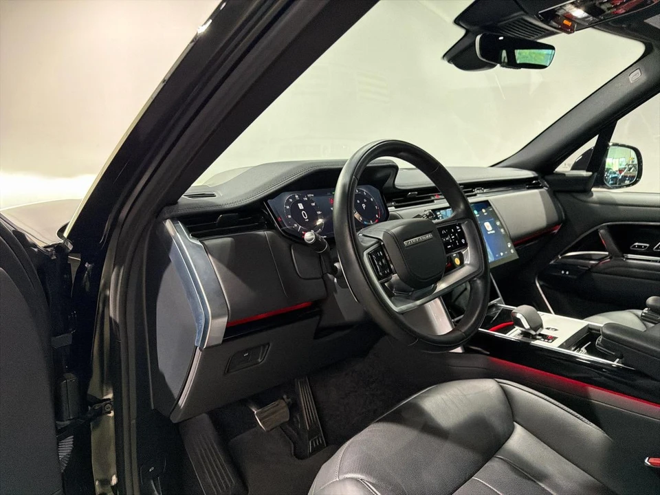 2024 Land Rover - Image 18 of 31