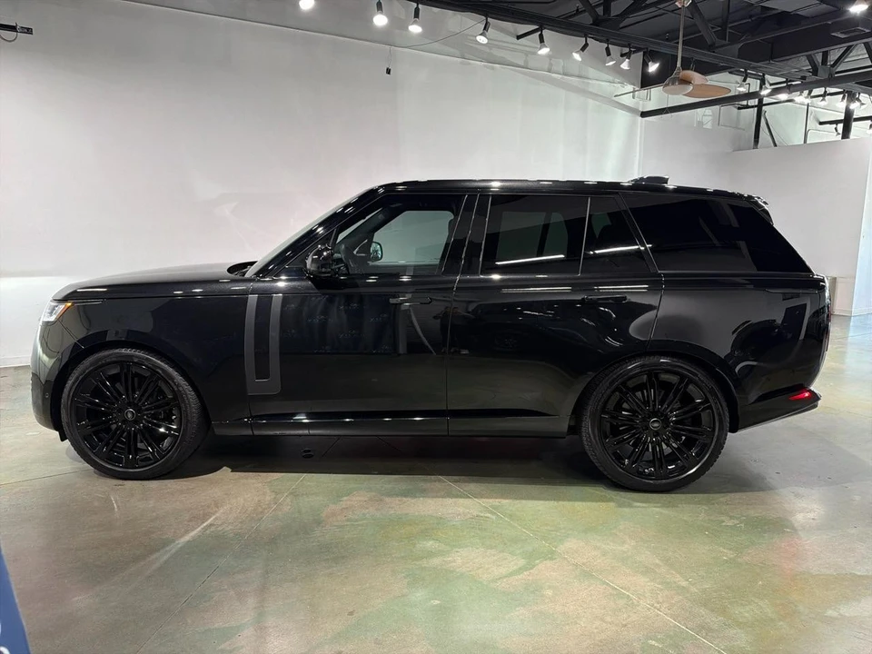 2024 Land Rover - Image 7 of 31