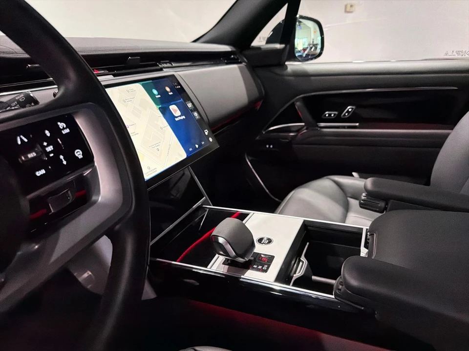 2024 Land Rover - Image 20 of 31