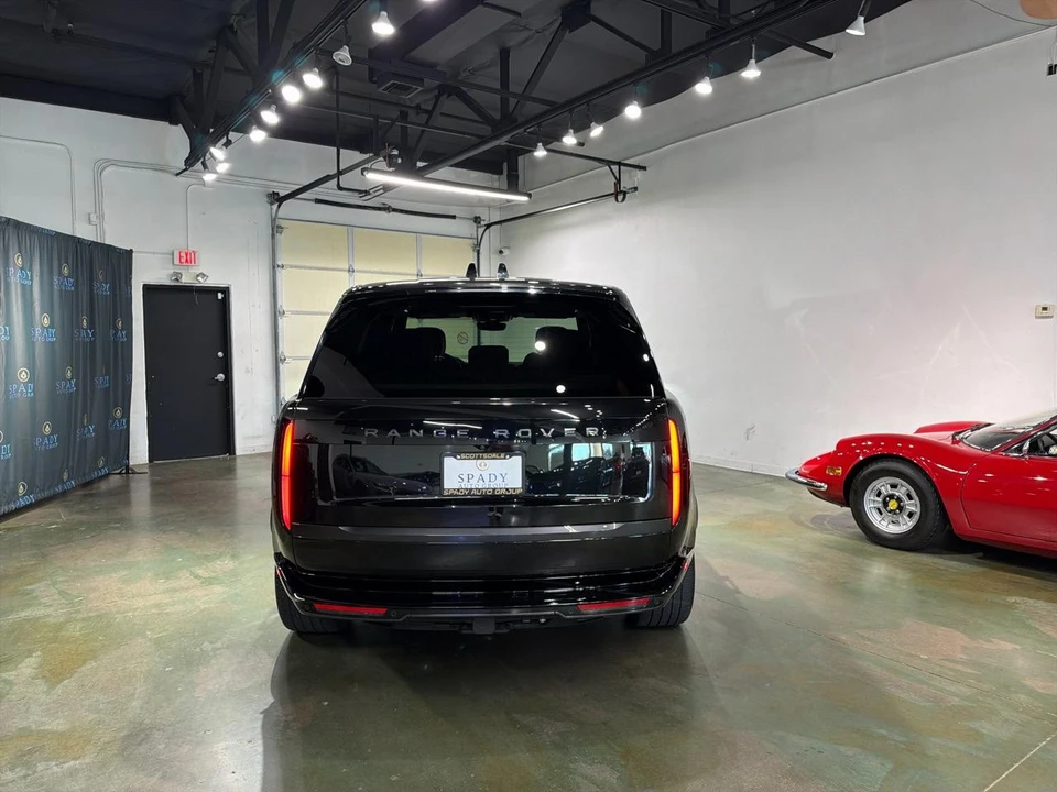 2024 Land Rover - Image 10 of 31