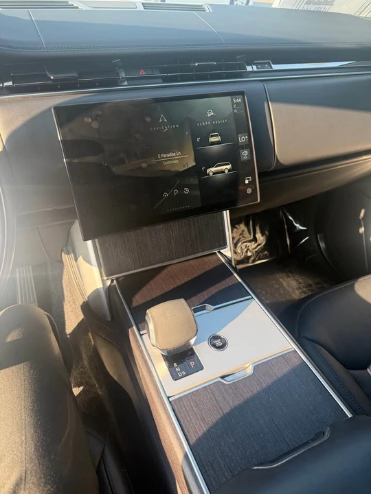 2024 Land Rover Range Rover L460 - Image 9 of 18