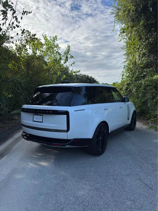 2024 Land Rover Range Rover L460 - Image 2 of 14