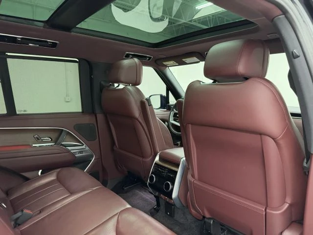 2024 Land Rover - Image 15 of 31