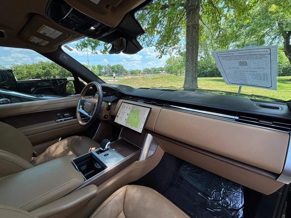 2024 Land Rover Range Rover L460 - Image 14 of 31