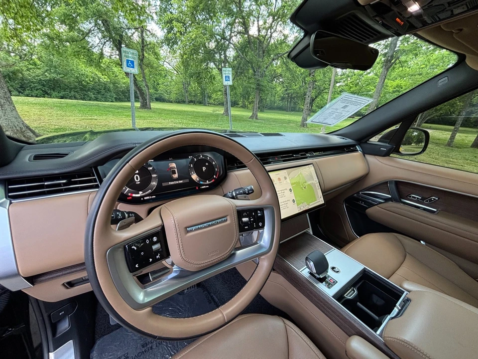 2024 Land Rover Range Rover L460 - Image 10 of 31