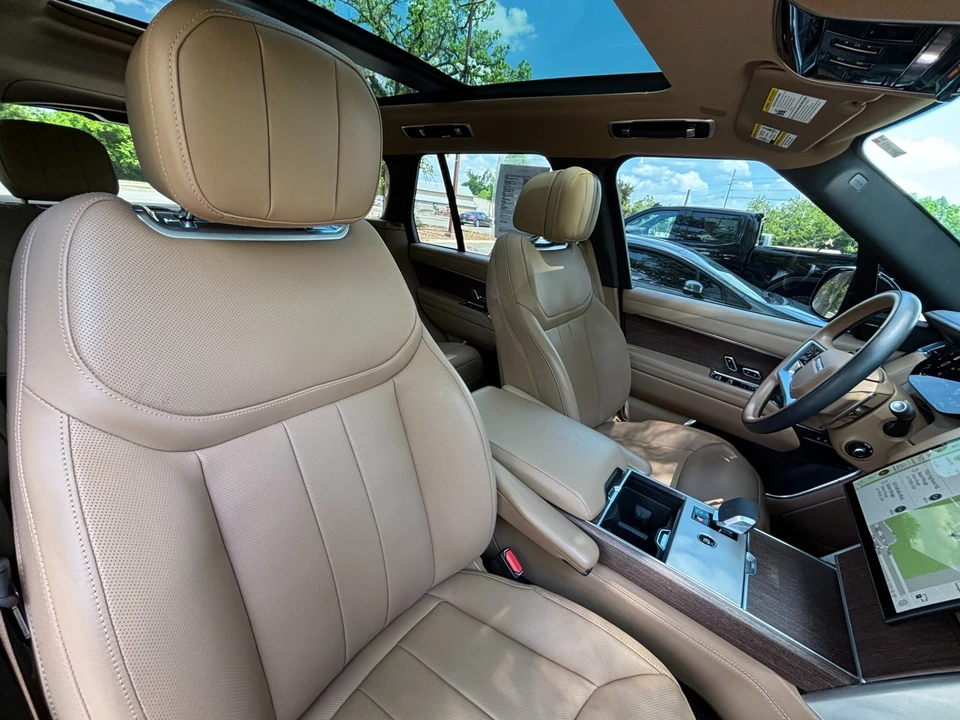 2024 Land Rover Range Rover L460 - Image 15 of 31
