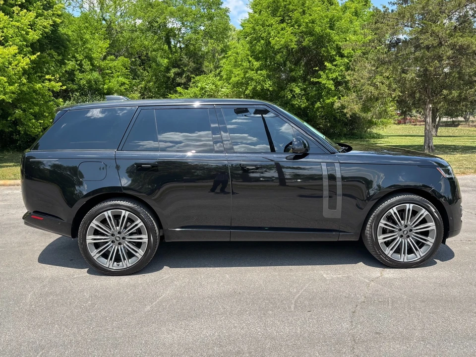 2024 Land Rover Range Rover L460 - Image 3 of 31