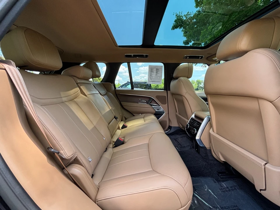 2024 Land Rover Range Rover L460 - Image 18 of 31