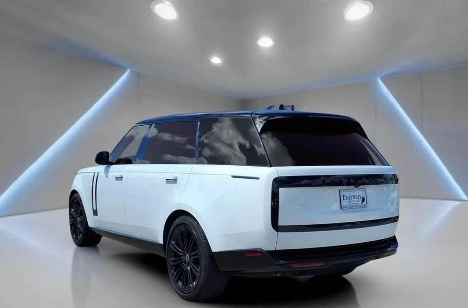 2024 Land Rover Range Rover L460 - Image 6 of 10