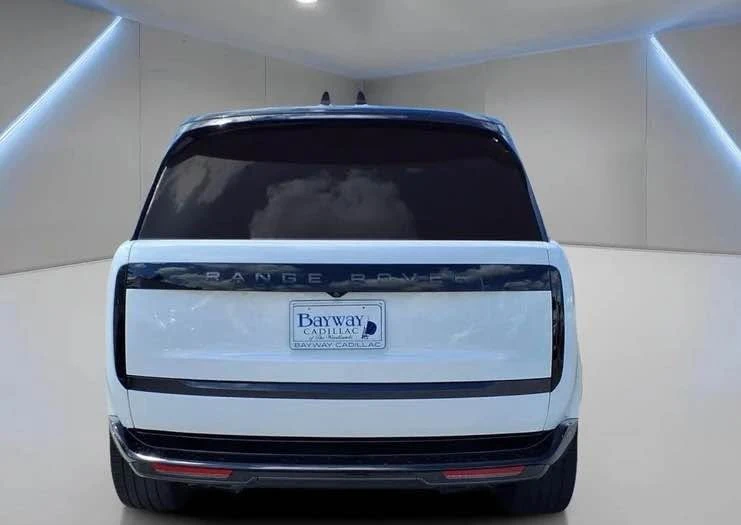 2024 Land Rover Range Rover L460 - Image 5 of 10