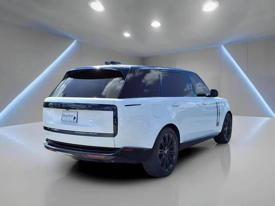 2024 Land Rover Range Rover L460 - Image 2 of 10