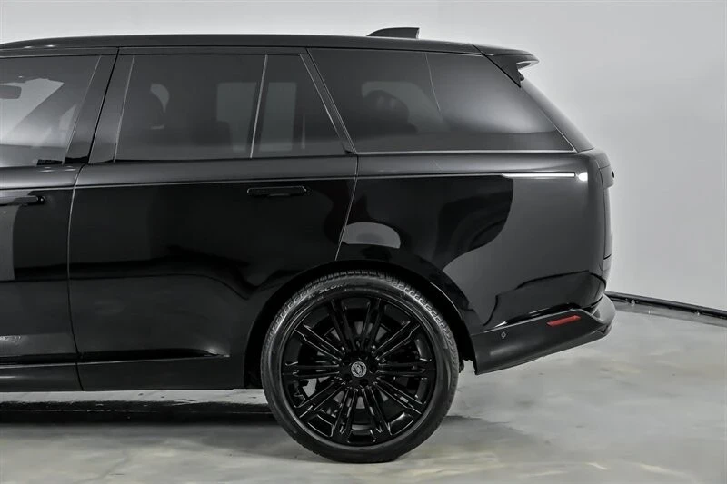 2024 Land Rover Range Rover L460 - Image 9 of 21