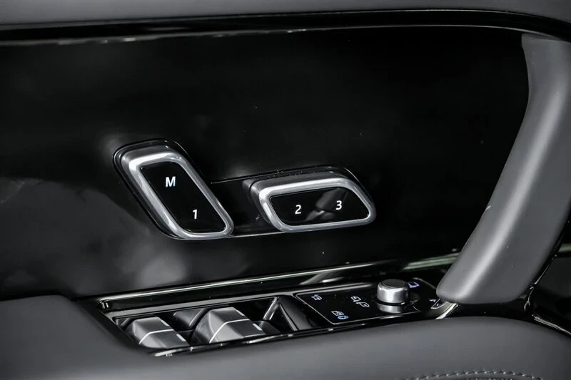 2024 Land Rover Range Rover L460 - Image 19 of 21